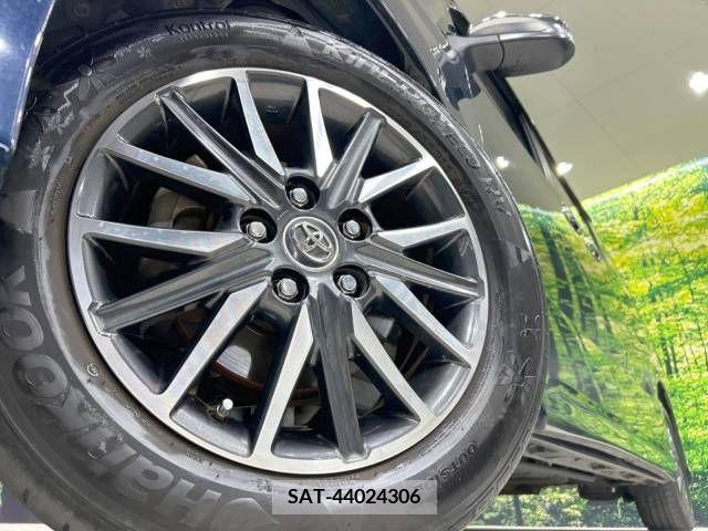 Toyota VOXY 2015-06 336666-13