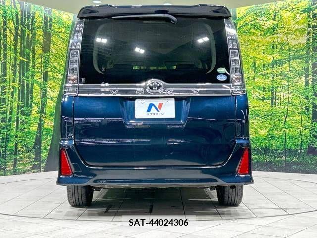 Toyota VOXY 2015-06 336666-15