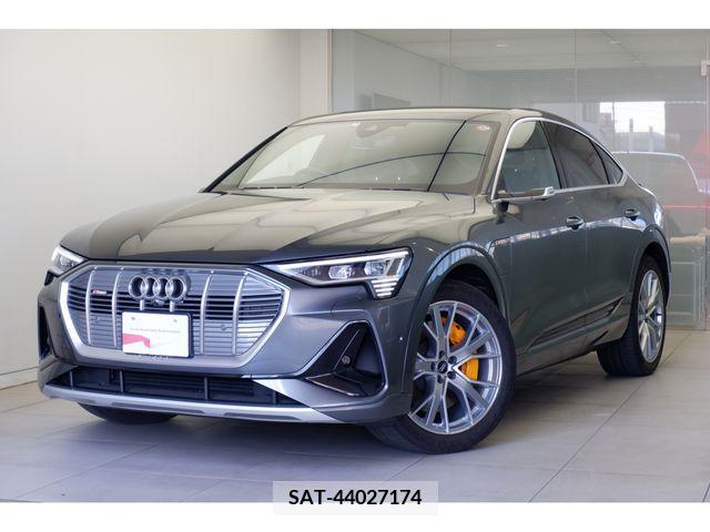 Audi E-TRON 2021-04 334744-0