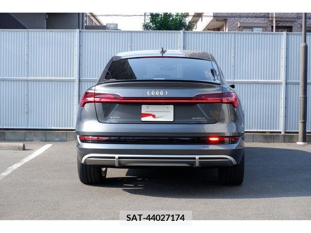 Audi E-TRON 2021-04 334744-3