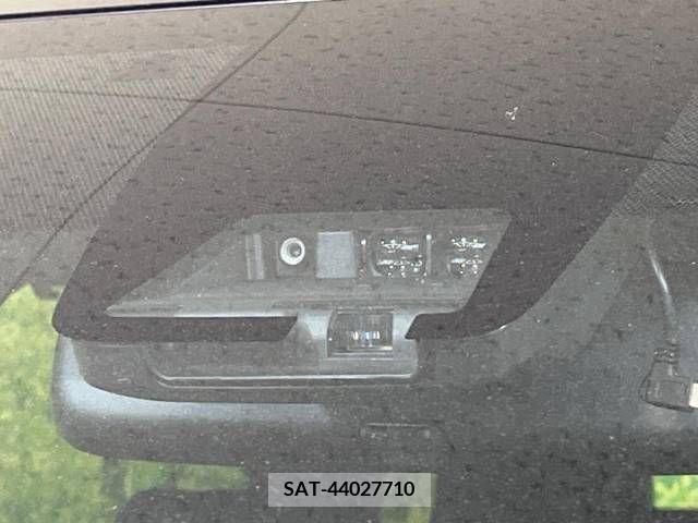 Toyota VOXY 2019-11 394988-3