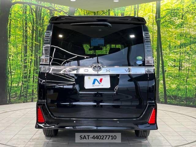 Toyota VOXY 2019-11 394988-15