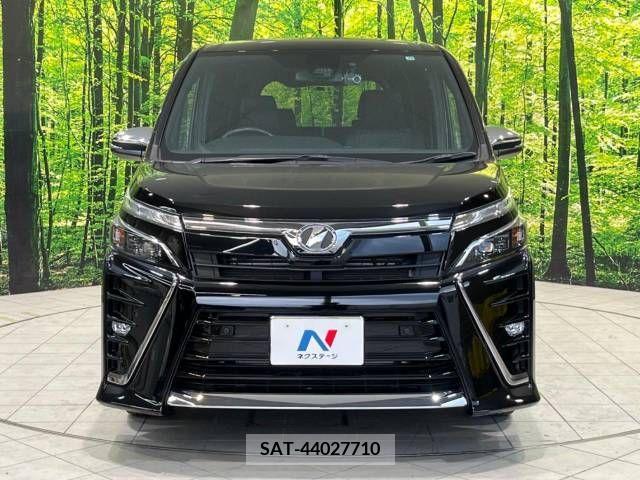 Toyota VOXY 2019-11 394988-14