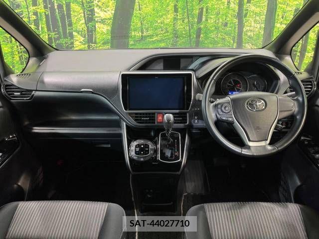 Toyota VOXY 2019-11 394988-1