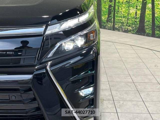 Toyota VOXY 2019-11 394988-12