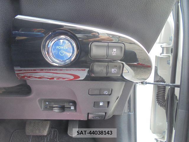 Toyota PRIUS PHV 2017-09 282590-19