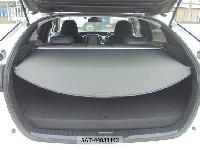 Toyota PRIUS PHV 2017-09 282590-26