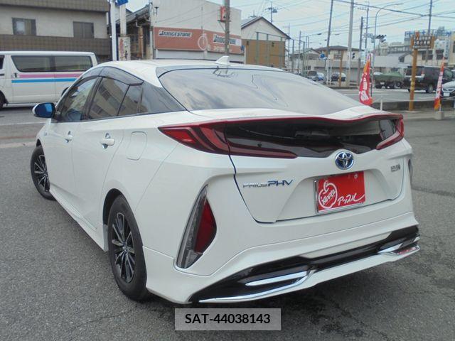 Toyota PRIUS PHV 2017-09 282590-2