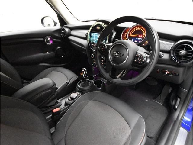 Bmw MINI 2018-11 195614-14