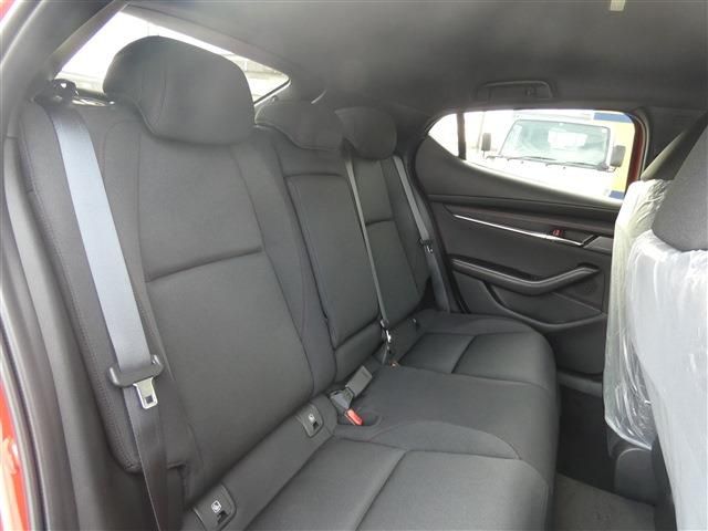 Mazda MAZDA3 2023-03 1365-7