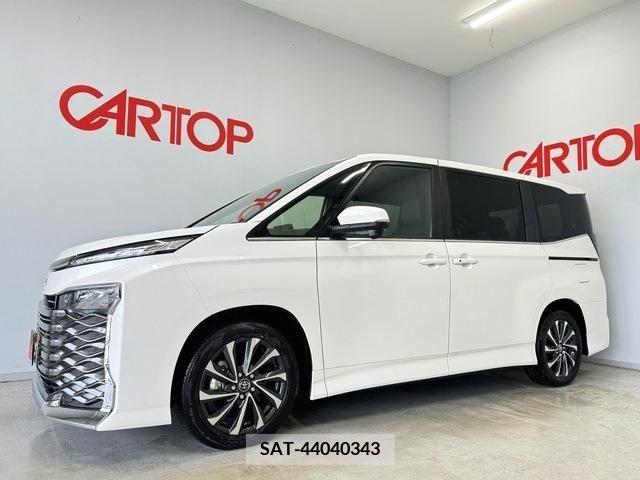 Toyota VOXY 2023-09 341826-21