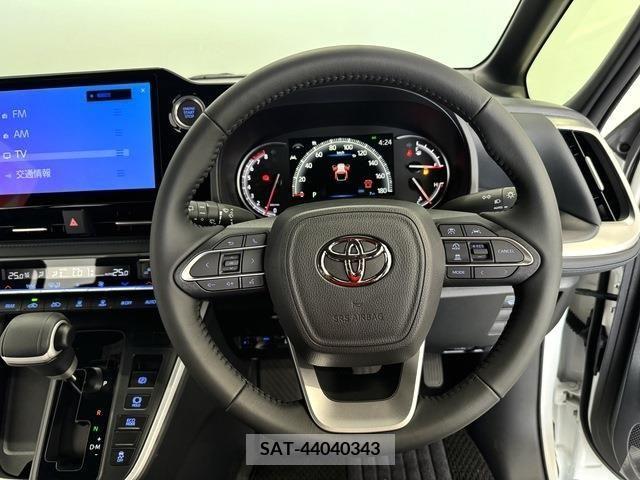 Toyota VOXY 2023-09 341826-20