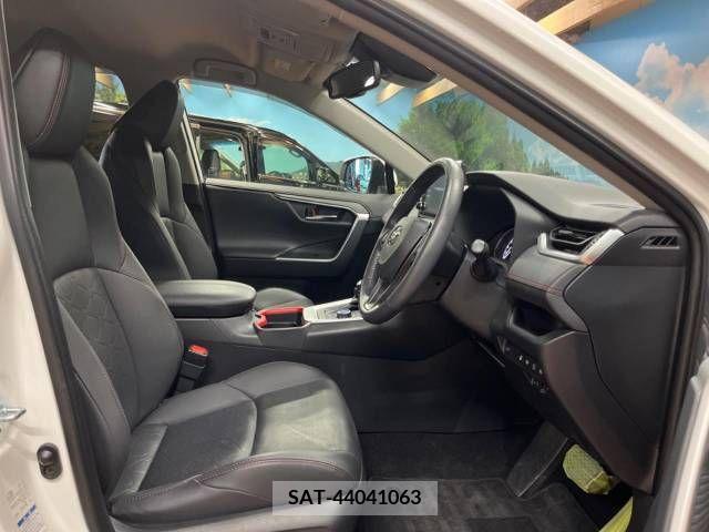 Toyota RAV4 2021-01 282843-8