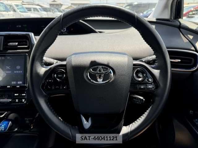 Toyota PRIUS 2019-07 331145-21