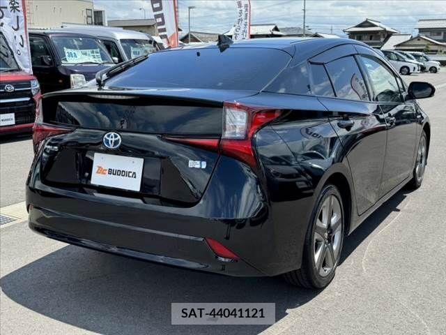 Toyota PRIUS 2019-07 331145-14