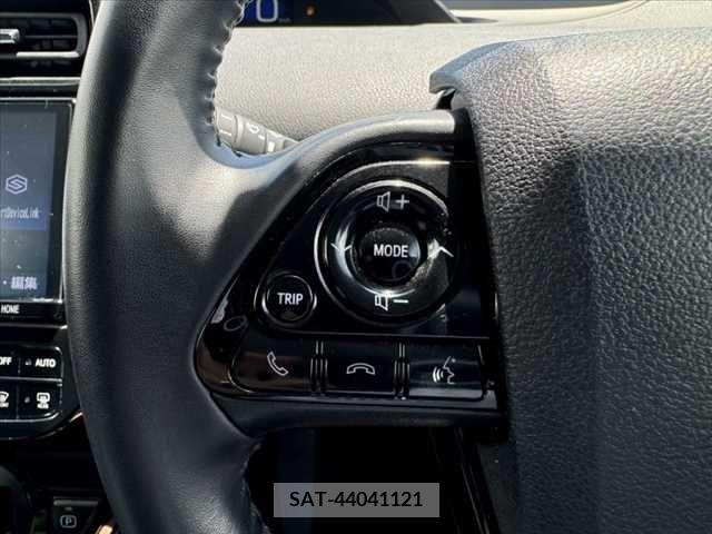 Toyota PRIUS 2019-07 331145-23