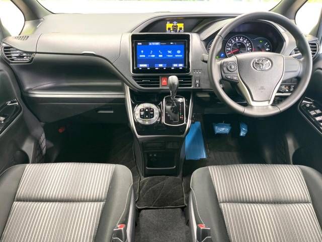 Toyota VOXY 2019-05 19355-1