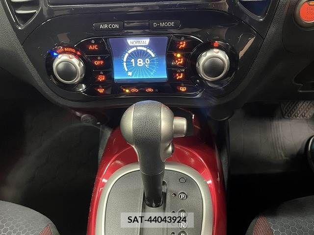 Nissan JUKE 2011-09 320472-11