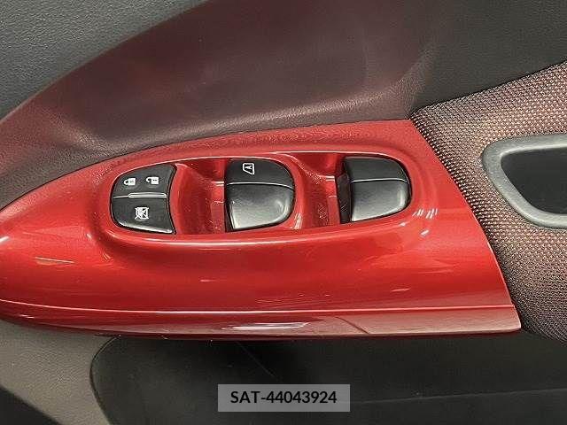 Nissan JUKE 2011-09 320472-13