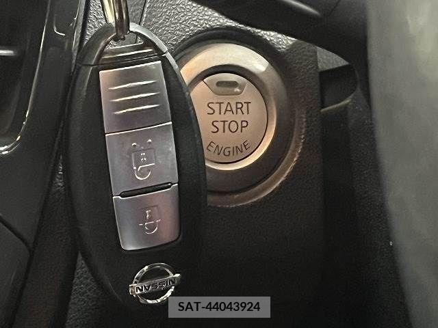 Nissan JUKE 2011-09 320472-4