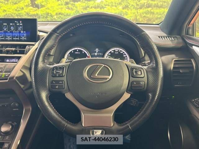 Lexus NX 2017-06 275597-11