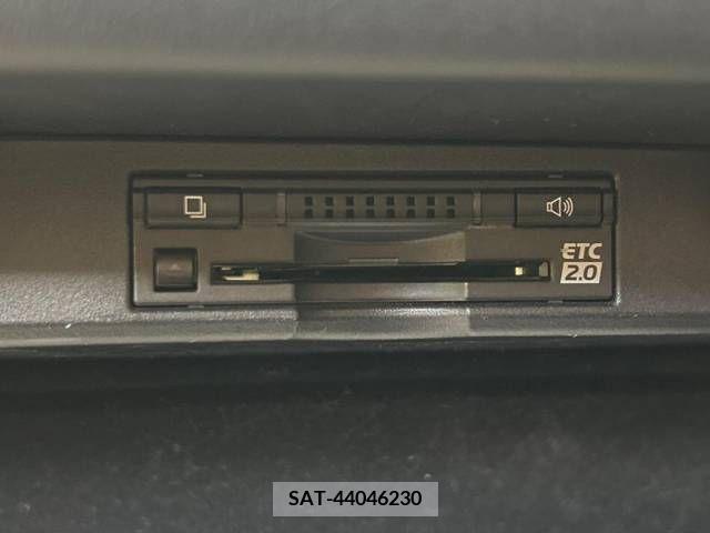 Lexus NX 2017-06 275597-7