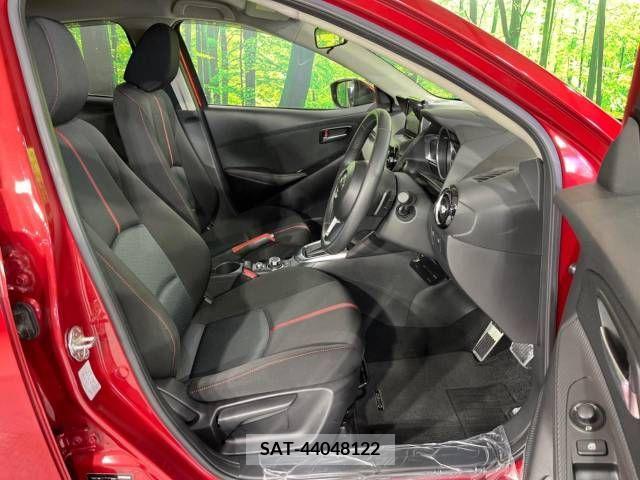 Mazda DEMIO 2014-11 301918-8