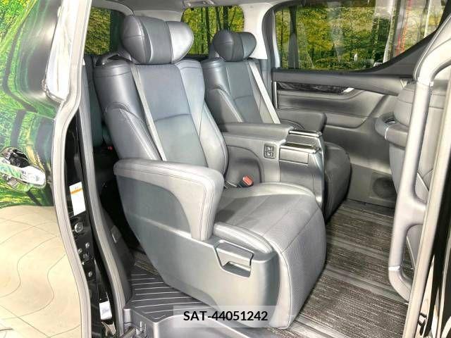 Toyota ALPHARD 2022-11 355372-9