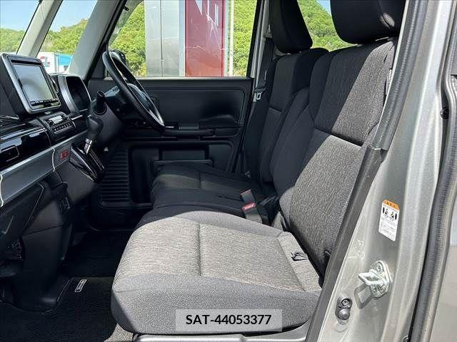 Suzuki SPACIA 2018-02 285740-16