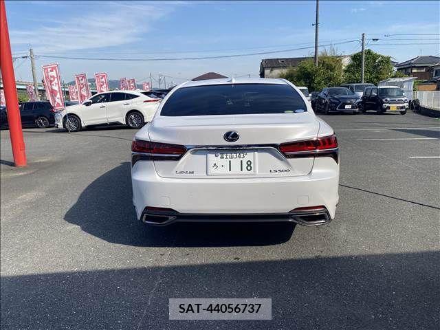 Lexus LS 2018-03 275432-15