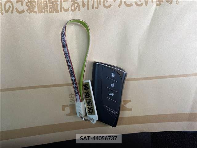 Lexus LS 2018-03 275432-18