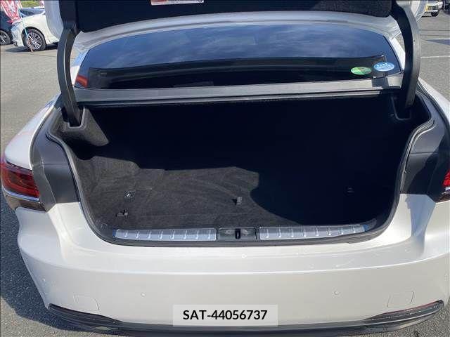 Lexus LS 2018-03 275432-14