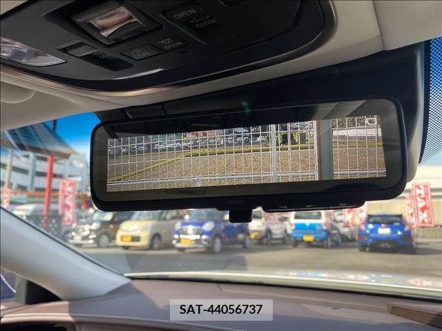 Lexus LS 2018-03 275432-11