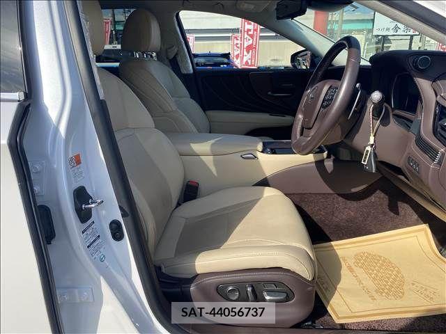 Lexus LS 2018-03 275432-3