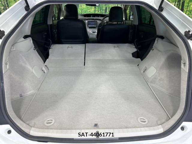 Toyota PRIUS 2015-04 214213-9