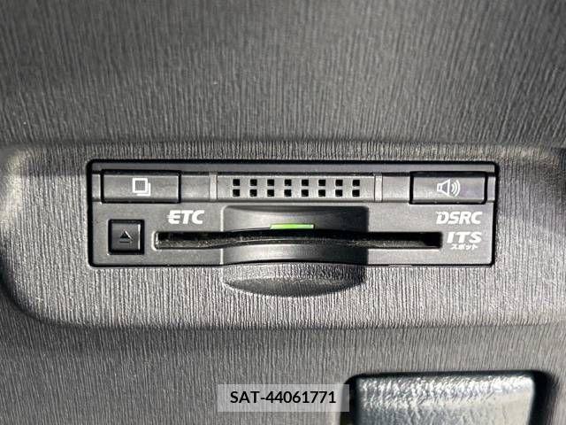 Toyota PRIUS 2015-04 214213-6