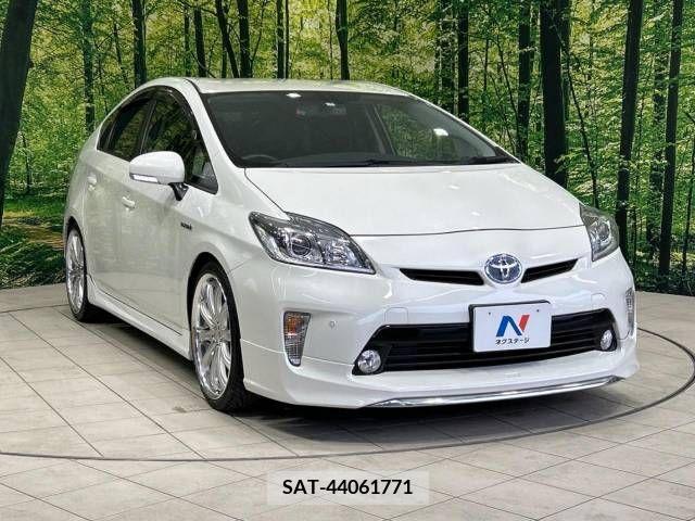 Toyota PRIUS 2015-04 214213-15