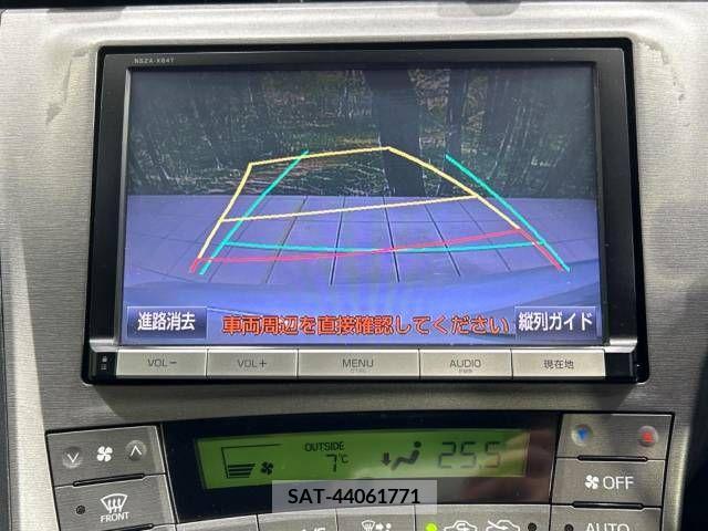Toyota PRIUS 2015-04 214213-3