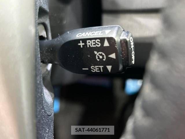 Toyota PRIUS 2015-04 214213-4