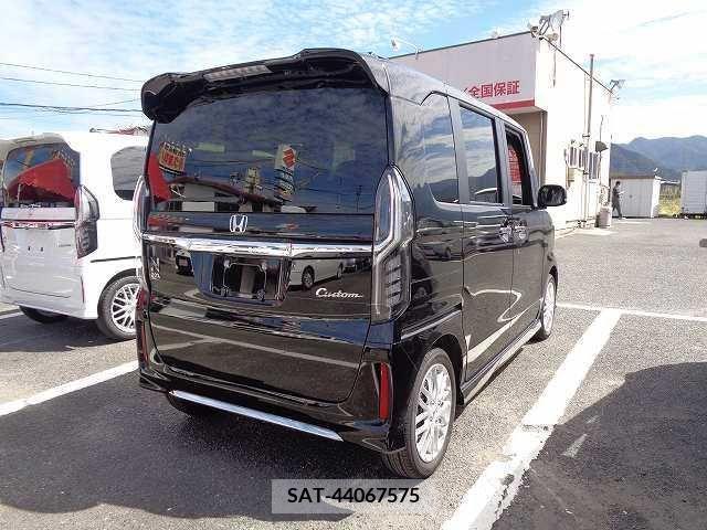Honda N BOX CUSTOM 2023-06 203070-2