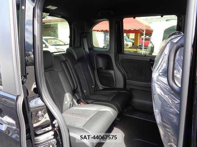Honda N BOX CUSTOM 2023-06 203070-14