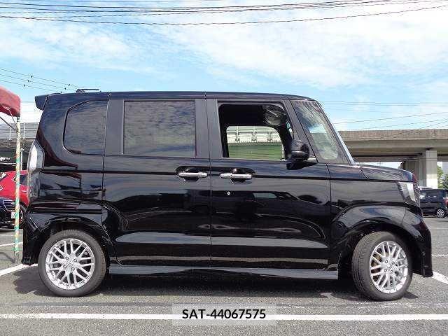 Honda N BOX CUSTOM 2023-06 203070-17