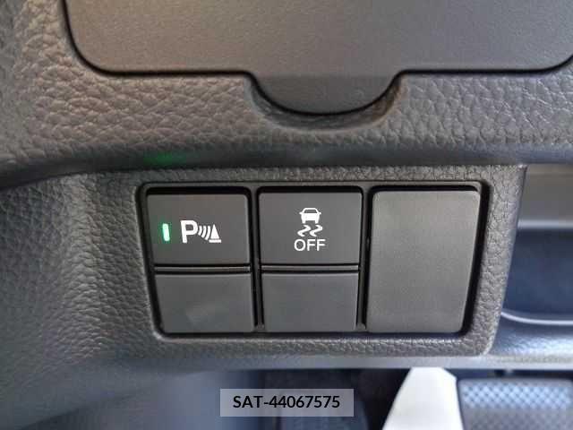Honda N BOX CUSTOM 2023-06 203070-8