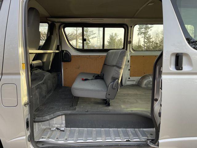 Toyota HIACE VAN 2013-12 1501-9