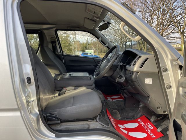 Toyota HIACE VAN 2013-12 1501-6