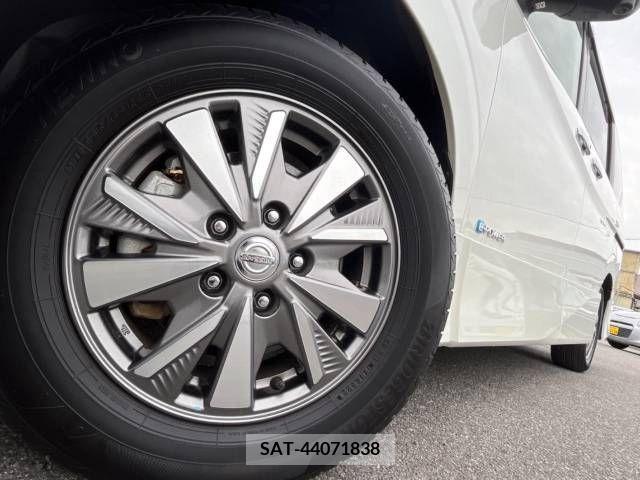 Nissan SERENA 2019-06 383970-14