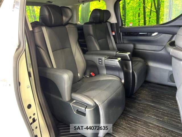 Toyota ALPHARD 2022-11 389021-9