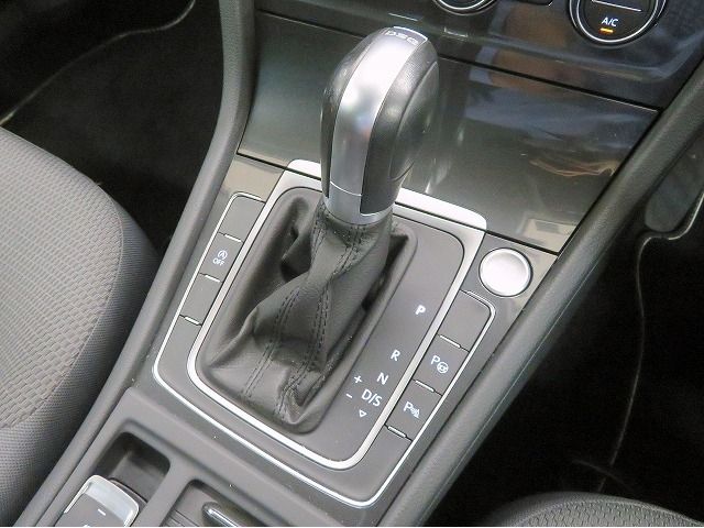 VolksWagen GOLF VARIANT 2019-11 3692-11