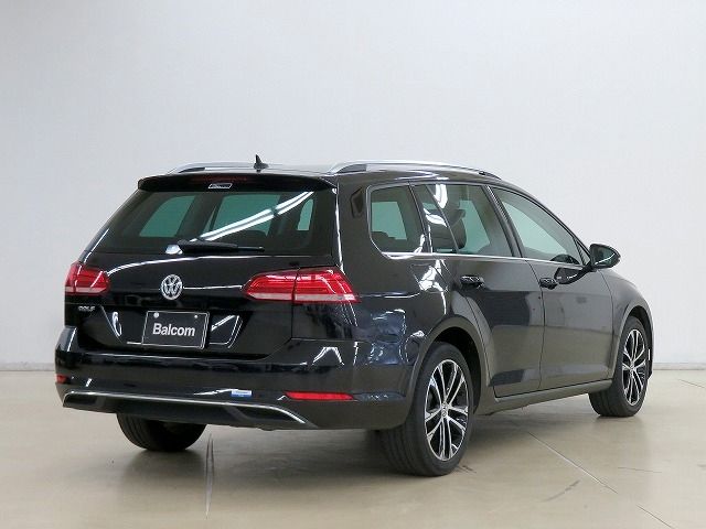 VolksWagen GOLF VARIANT 2019-11 3692-1