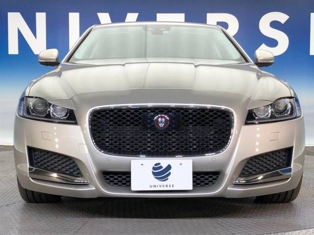 Jaguar XF 2017-03 194302-15